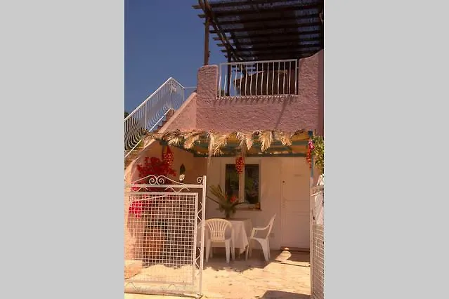 Rez De Jardin Villa Cagnes Sur Mer. Apartment